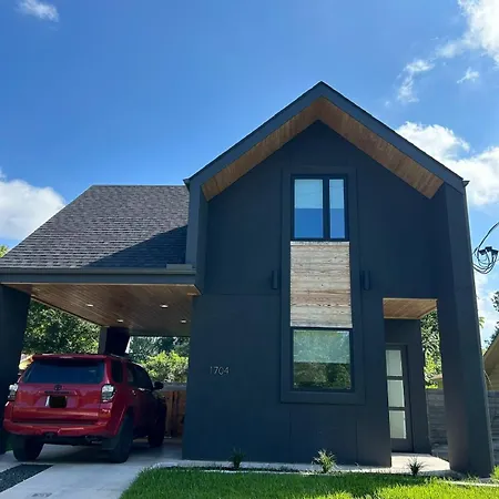The Overlook In East Austin